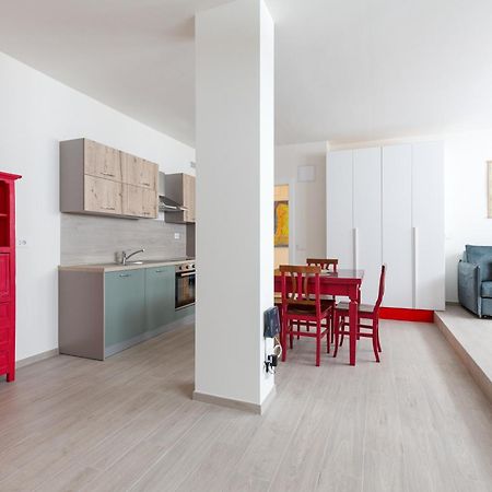 Spacious Apartments - 1,4Km From Corso Buenos Aires ミラノ エクステリア 写真